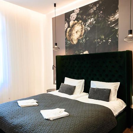 Luxury Apartments Laborca 乌日霍罗德 外观 照片