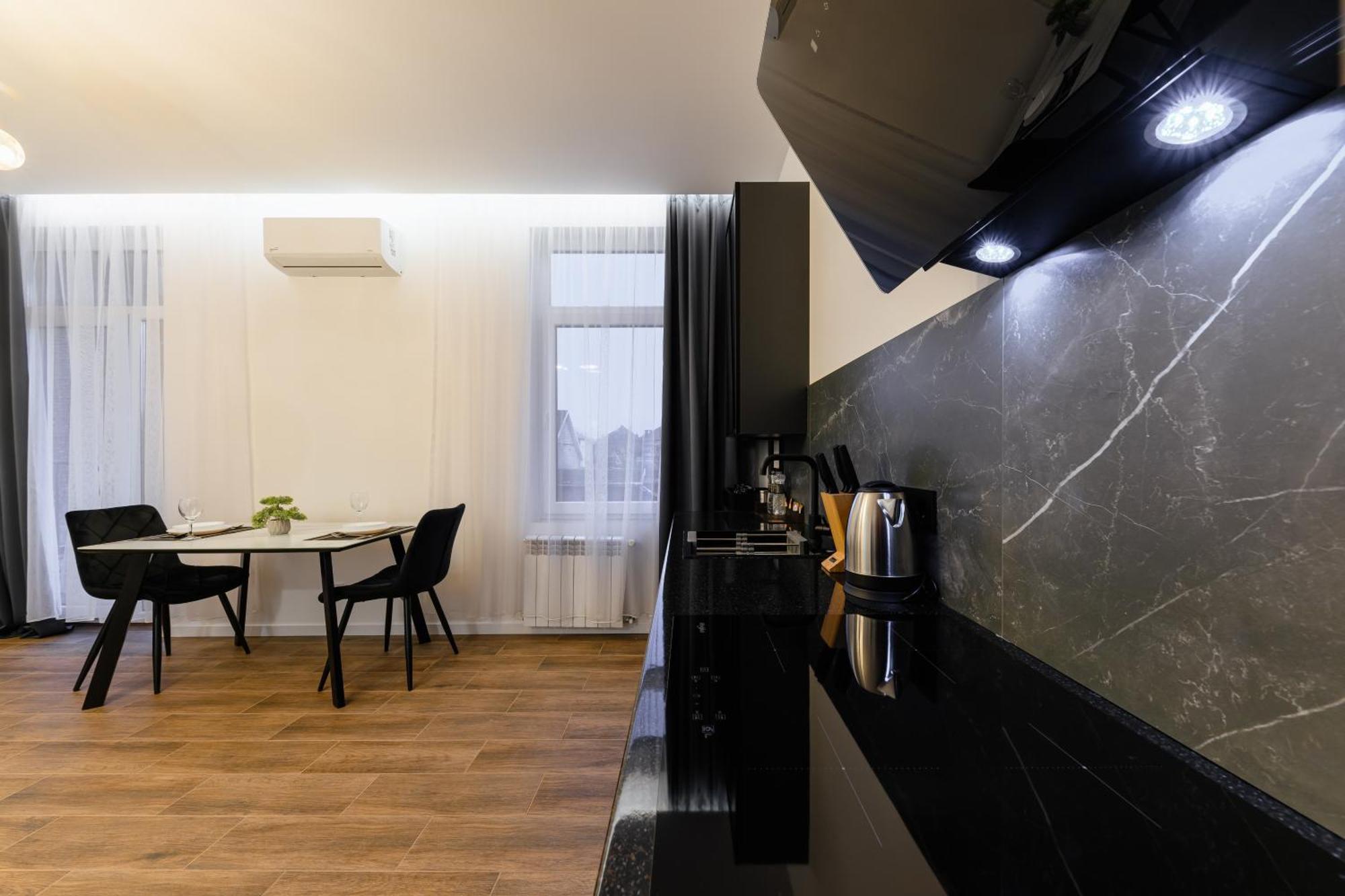 Luxury Apartments Laborca 乌日霍罗德 外观 照片