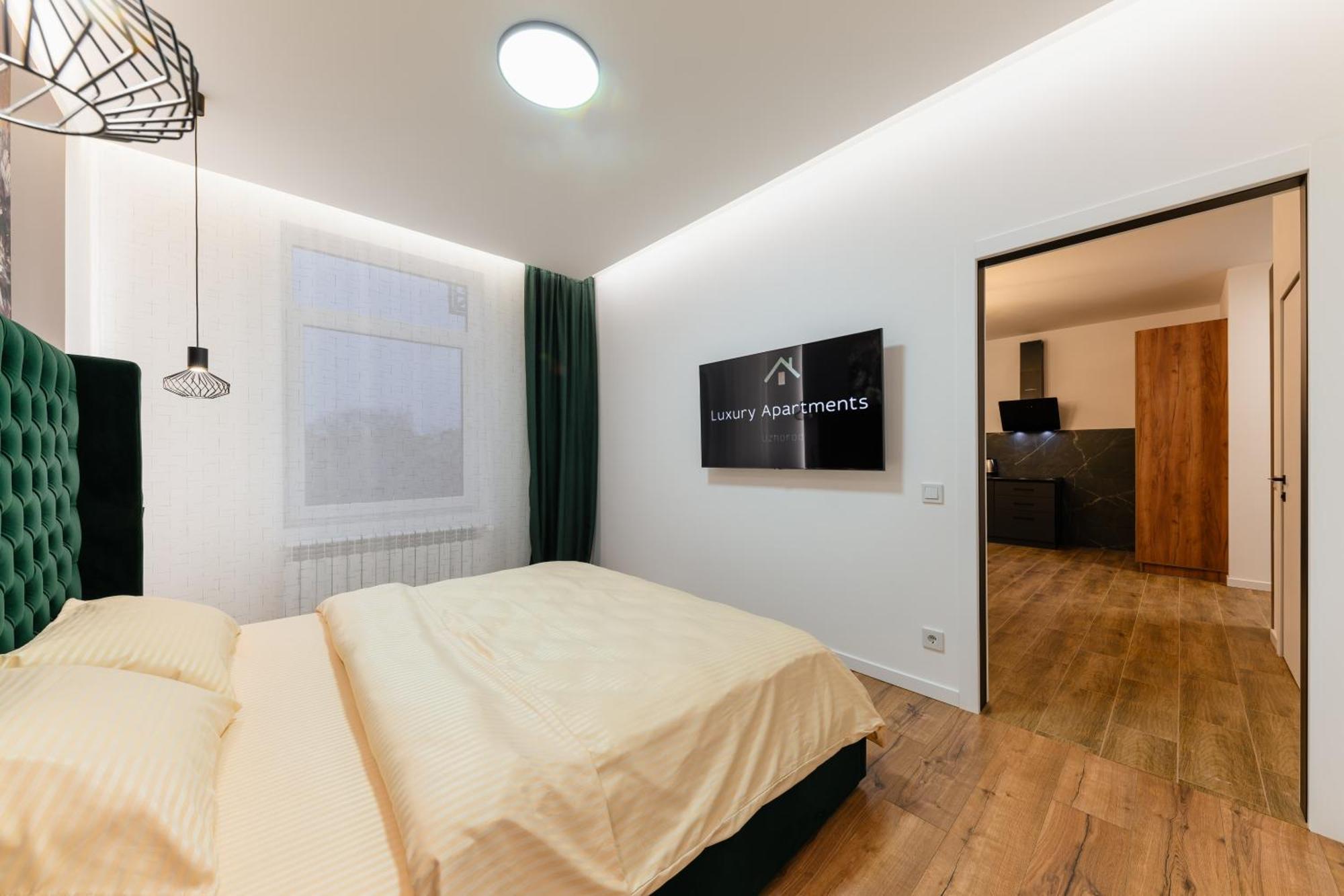Luxury Apartments Laborca 乌日霍罗德 外观 照片
